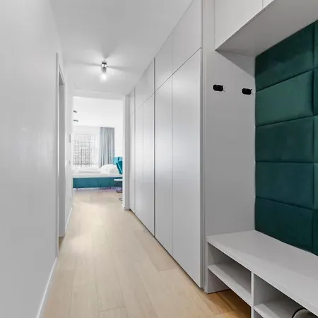 Liv Cashmere Nest W Balcony, Ac & Free Parking * Pozsony