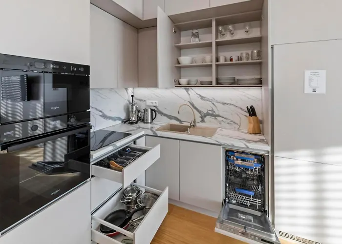 Liv Cashmere Nest W Balcony, Ac & Free Parking Apartament *