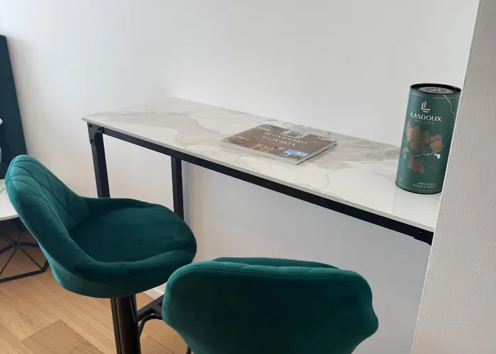 Liv Cashmere Nest W Balcony, Ac & Free Parking Apartment Bratislava