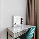 Liv Cashmere Nest W Balcony, Ac & Free Parking *