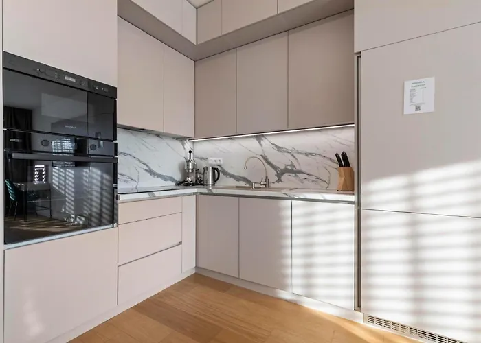 Liv Cashmere Nest W Balcony, Ac & Free Parking Apartment Pressburg